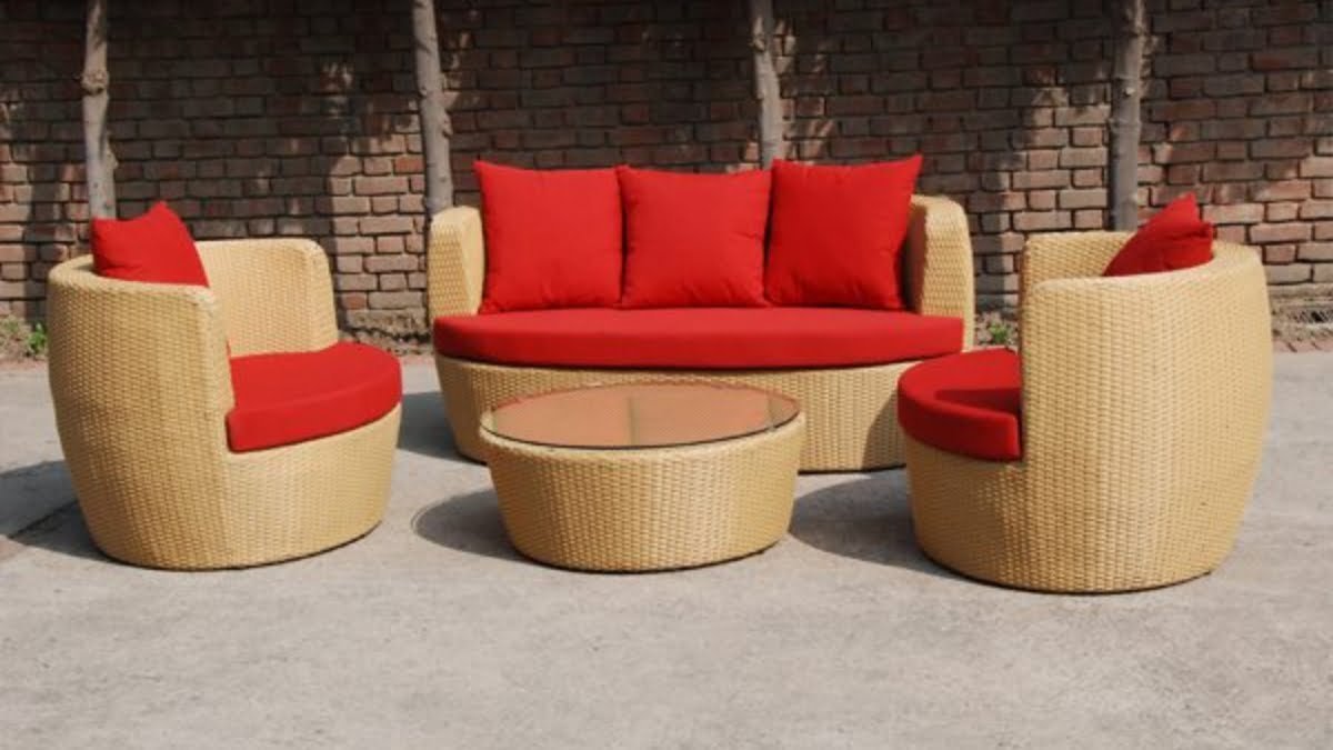 Guidelines for Selecting Outdoor Furniture That Compliments Your Space